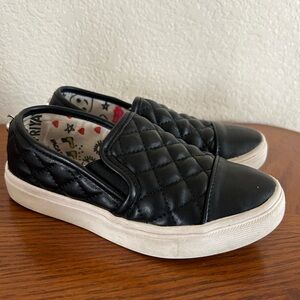 Steve Madden Quilted Slip On Sneaker (Girls)